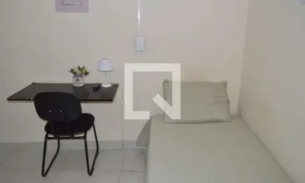 Casa para Aluguel - Vila Mariana, 1 Quarto,  18 m² - São Paulo