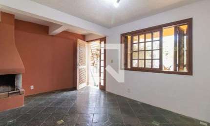 Casa para Aluguel - Guarujá, 4 Quartos,  136 m² - Porto Alegre