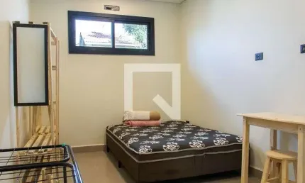 Kitnet / Stúdio para Aluguel - Boqueirão, 1 Quarto,  18 m² - Curitiba