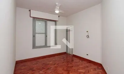 Kitnet / Stúdio para alugar na Rua Riskallah Jorge, Centro, São Paulo por R$ 1.207