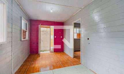 Casa para Aluguel - Santo Antônio, 2 Quartos,  350 m² - Porto Alegre