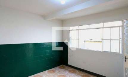 Casa para Aluguel - Santa Efigênia, 2 Quartos,  100 m² - Belo Horizonte