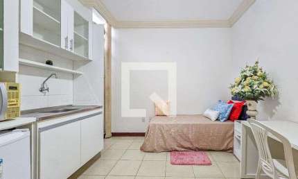 Kitnet / Stúdio para Aluguel - Matatu, 1 Quarto,  30 m² - Salvador