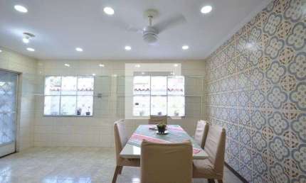 Casa para Aluguel - Campo Grande, 2 Quartos,  240 m² - Rio de Janeiro