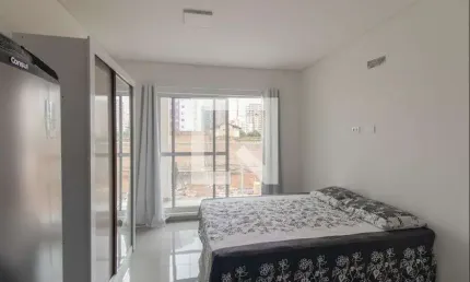 Kitnet / Stúdio para Aluguel - Água Verde, 1 Quarto,  45 m² - Curitiba