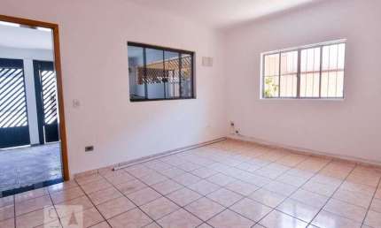 Casa para Aluguel - Jardim Teresa, 2 Quartos,  110 m² - São Paulo