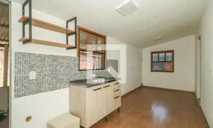 Casa para Aluguel - Sarandi, 2 Quartos,  300 m² - Porto Alegre