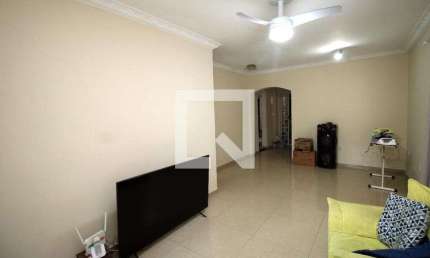 Casa para Aluguel - Irajá, 3 Quartos,  200 m² - Rio de Janeiro
