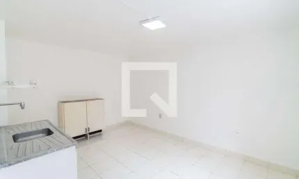 Casa para Aluguel - Jabaquara, 1 Quarto,  28 m² - São Paulo
