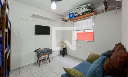 Kitnet / Stúdio para alugar na Rua Kikusaburo Tanaka, Cidade Ocian, Praia Grande por R$ 1.100