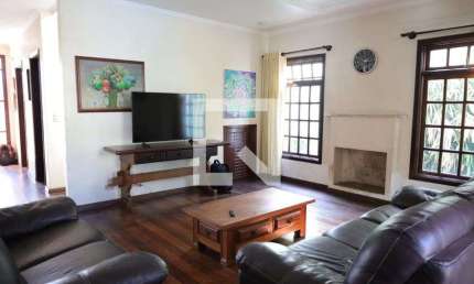 Casa para Aluguel - Jardim Santa Helena, 4 Quartos,  225 m² - São Paulo