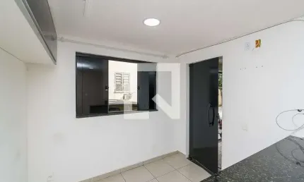 Casa / Sobrado em Condomínio para Aluguel - Ramos, 1 Quarto,  40 m² - Rio de Janeiro