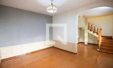 Casa para Aluguel - Campo Grande, 3 Quartos,  92 m² - Rio de Janeiro