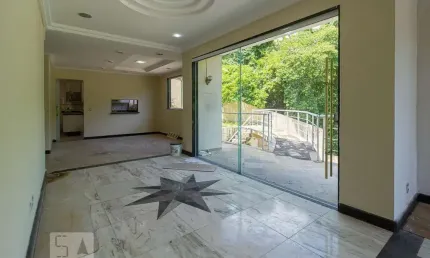 Casa / Sobrado em Condomínio para Aluguel - Freguesia , 7 Quartos,  700 m² - Rio de Janeiro
