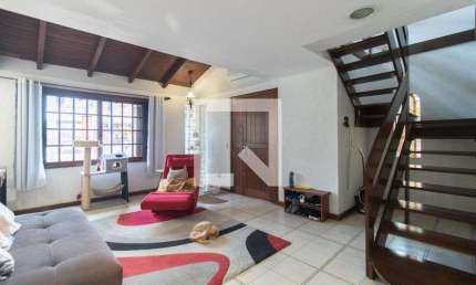 Casa para Aluguel - Partenon, 3 Quartos,  216 m² - Porto Alegre