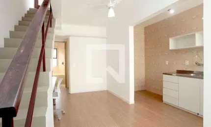 Cobertura para Aluguel - Santana, 1 Quarto,  70 m² - Porto Alegre