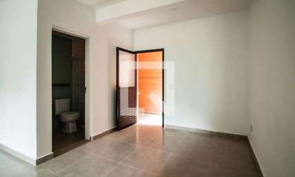 Casa para Aluguel - Butantã, 1 Quarto,  35 m² - São Paulo