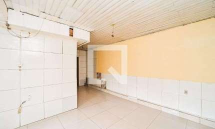 Casa para Aluguel - Sarandi, 2 Quartos,  75 m² - Porto Alegre