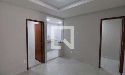 Casa para Aluguel - Piedade, 2 Quartos,  55 m² - Rio de Janeiro