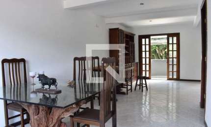 Casa para Aluguel - Vista Alegre, 4 Quartos,  250 m² - Curitiba