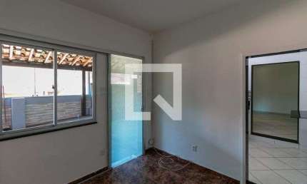 Casa para Aluguel - Caiçaras, 2 Quartos,  120 m² - Belo Horizonte