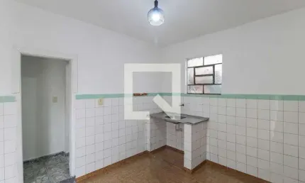 Casa para Aluguel - Vila Alpina, 1 Quarto,  25 m² - São Paulo