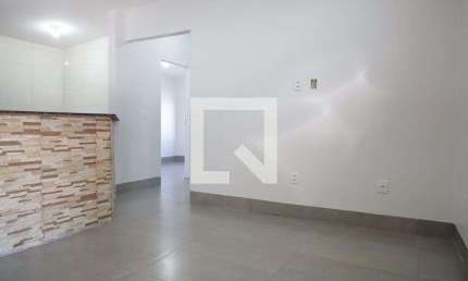 Casa para Aluguel - Setor Castelo Branco, 3 Quartos,  80 m² - Goiânia