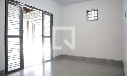 Casa para Aluguel - Setor Castelo Branco, 2 Quartos,  50 m² - Goiânia