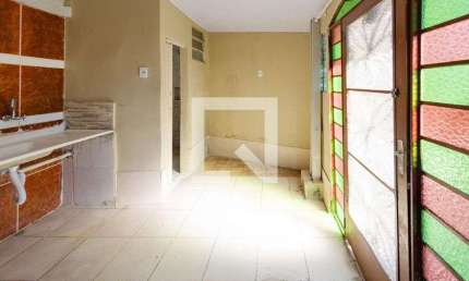 Kitnet / Stúdio para alugar na Rua Princesa Elizabeth, Caiçaras, Belo Horizonte por R$ 790