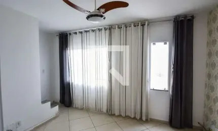 Casa para Aluguel - Piedade, 2 Quartos,  75 m² - Rio de Janeiro
