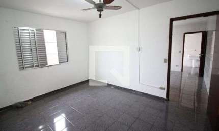 Casa para Aluguel - Umuarama, 1 Quarto,  58 m² - Osasco