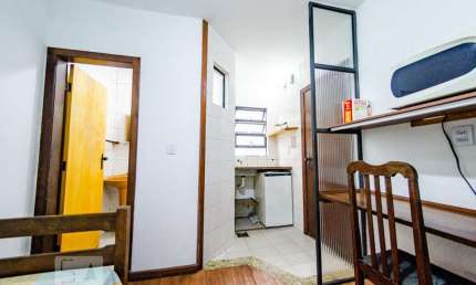Kitnet / Stúdio para Aluguel - João Pinheiro, 1 Quarto,  15 m² - Belo Horizonte
