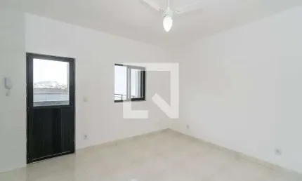 Apartamento para Aluguel - Olaria, 1 Quarto,  30 m² - Rio de Janeiro