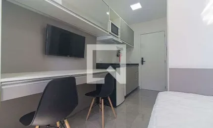 Kitnet / Stúdio para Aluguel - Centro, 1 Quarto,  17 m² - Curitiba