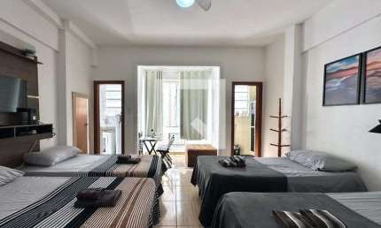 Apartamento para alugar na Avenida Nossa Senhora de Copacabana, Copacabana, Rio de Janeiro por R$ 2.380
