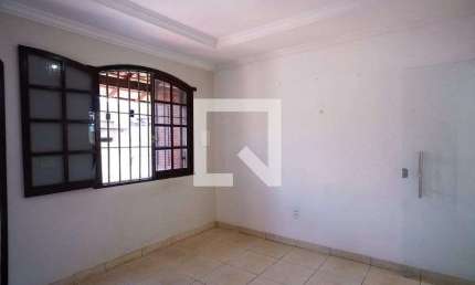 Casa para Aluguel - Maria Helena, 2 Quartos,  55 m² - Belo Horizonte