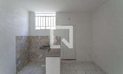 Casa para Aluguel - Horto Florestal, 2 Quartos,  65 m² - Belo Horizonte