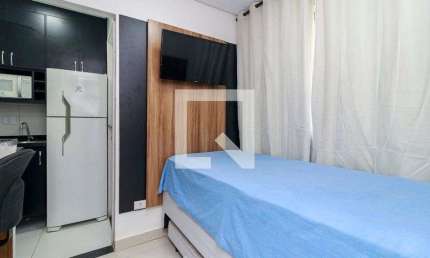 Kitnet / Stúdio para Aluguel - Brooklin, 6 Quartos,  10 m² - São Paulo