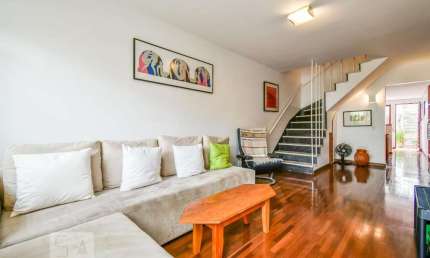 Casa para Aluguel - Alto de Pinheiros, 3 Quartos,  150 m² - São Paulo