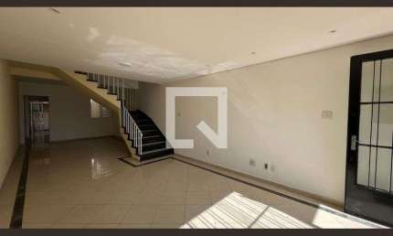 Casa para Aluguel - Sumaré, 3 Quartos,  195 m² - São Paulo