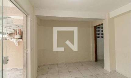 Casa para Aluguel - Sítio Cercado, 2 Quartos,  100 m² - Curitiba
