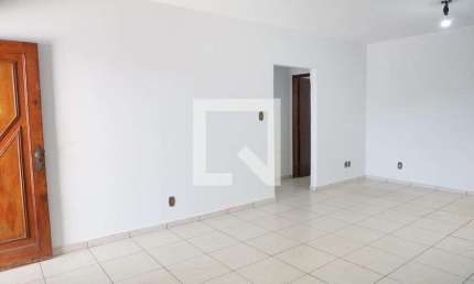 Casa para Aluguel - Residencial Parque Oeste, 3 Quartos,  375 m² - Goiânia