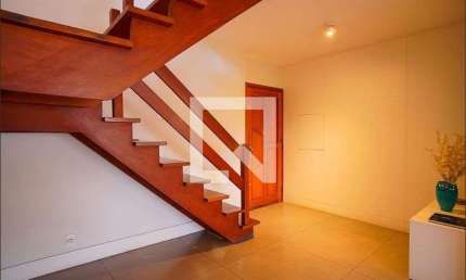 Cobertura para Aluguel - Vila Ipiranga, 3 Quartos,  257 m² - Porto Alegre