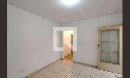 Casa para Aluguel - Itaim Paulista, 1 Quarto,  36 m² - São Paulo