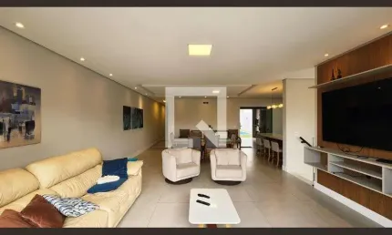 Casa / Sobrado em Condomínio para Aluguel - Gramadão , 3 Quartos,  220 m² - Jundiaí