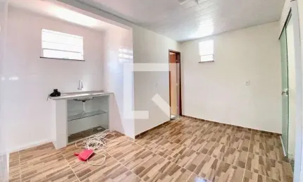 Casa para Aluguel - Boca do Rio, 1 Quarto,  30 m² - Salvador