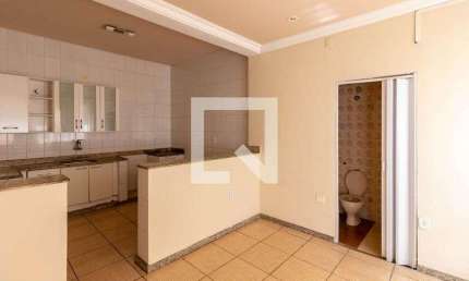 Casa para Aluguel - Padre Eustáquio, 1 Quarto,  70 m² - Belo Horizonte