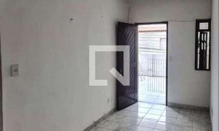 Casa para Aluguel - Mussurunga, 2 Quartos,  70 m² - Salvador