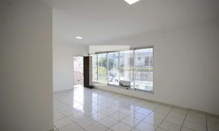 Casa para Aluguel - Cambuci, 3 Quartos,  180 m² - São Paulo