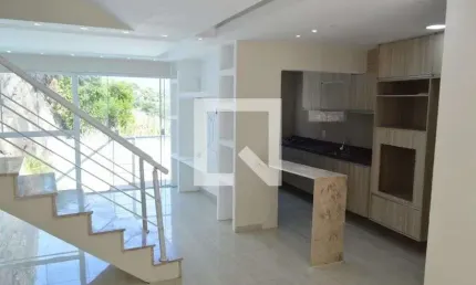 Casa / Sobrado em Condomínio para Aluguel - Taquara, 3 Quartos,  390 m² - Rio de Janeiro